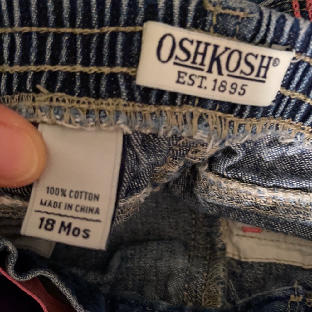 Osh Kosh Baby Jeans  Size 18 Months.   CL/GR08 - Picture 3 of 3